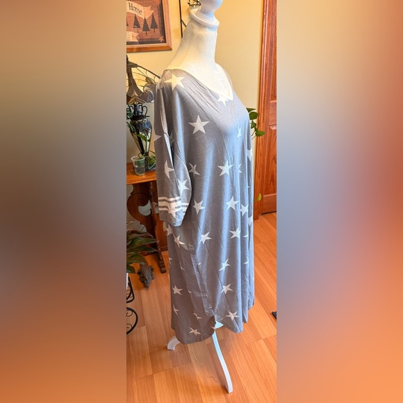 NWOT Women’s XXL Nightgown Sleepwear Gray W White Stars Viscose Polyester - Picture 4 of 8